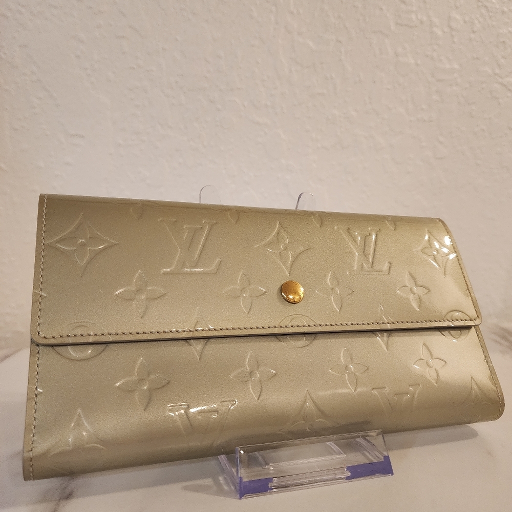 LV Vernis Wallet